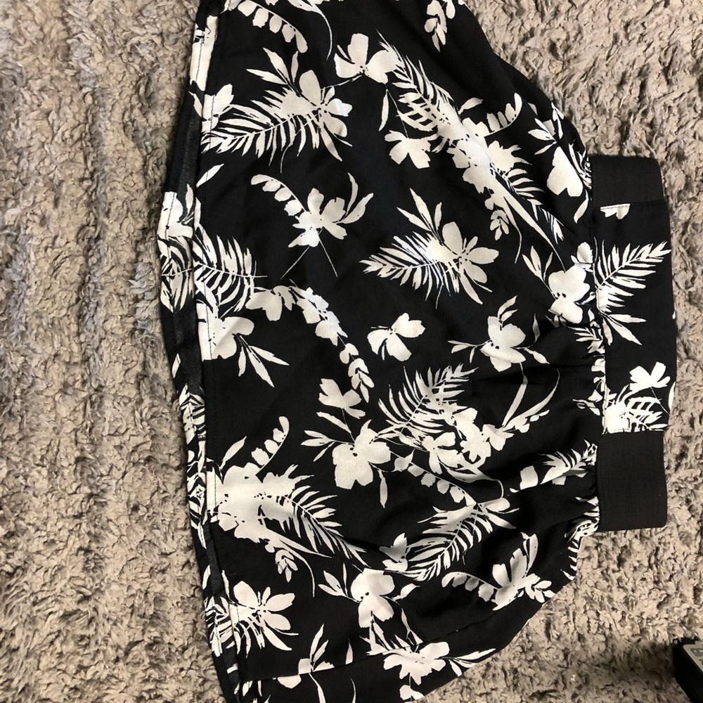Black & white printed skirt.